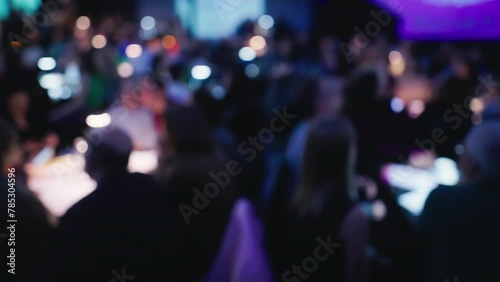 Wallpaper Mural Friends unwind with beer and casual trivia on weekends Torontodigital.ca