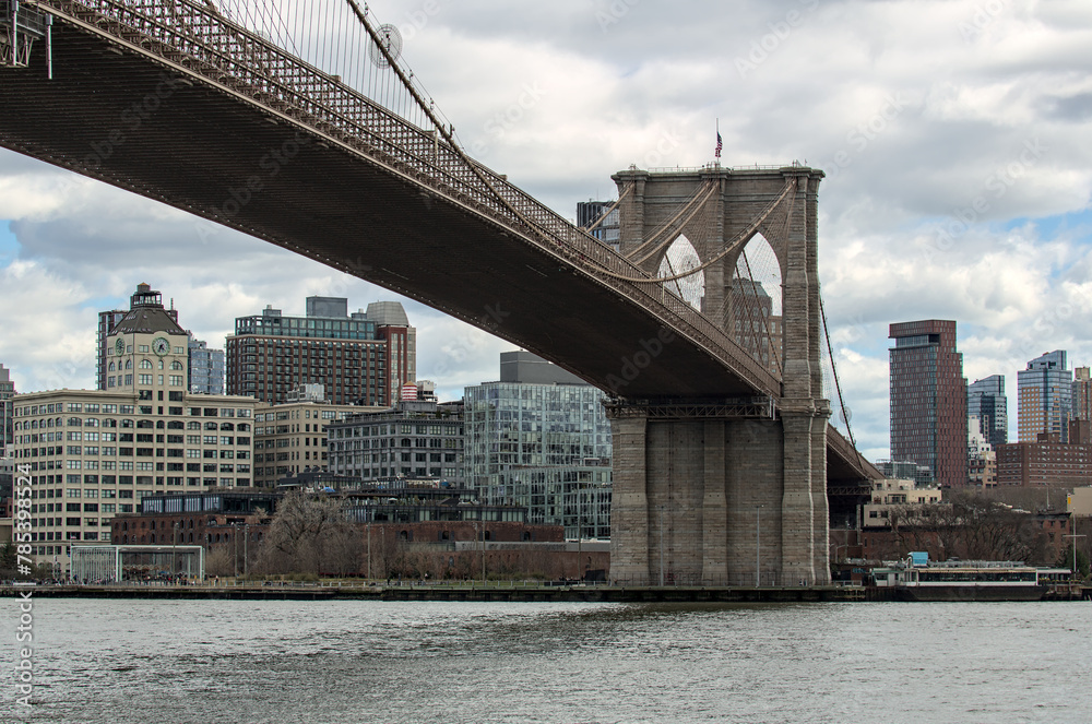 Φωτογραφία brooklyn bridge detail (suspension over east river in new york city) nyc tourist