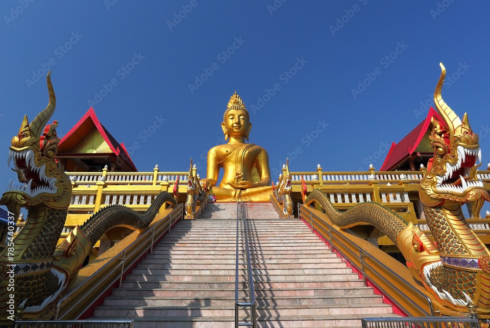 Fototapeta premium Wat Phra Borommathat Ban Tak, Thailand