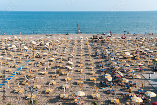 spiaggia jesolo Italia vacanze mare ombrelloni mare estate photo