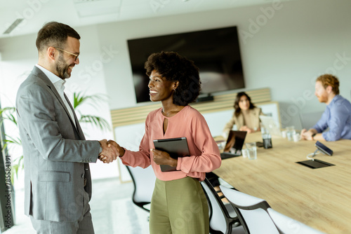 Professional handshake betw...