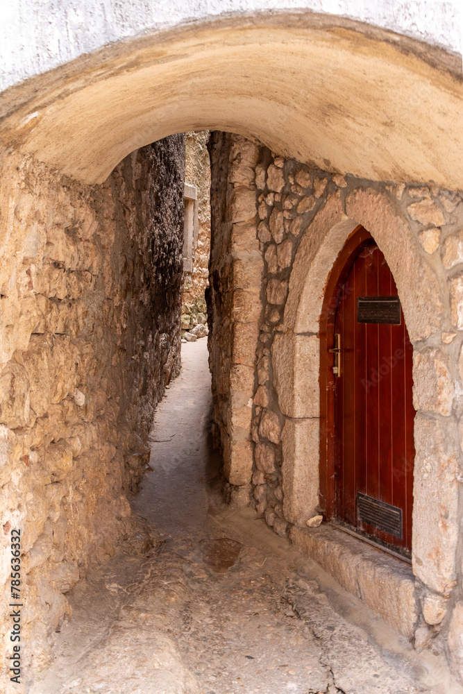 Obraz premium The narrowest alley in the world in Vrbnik, on the island of Krk, Croatia