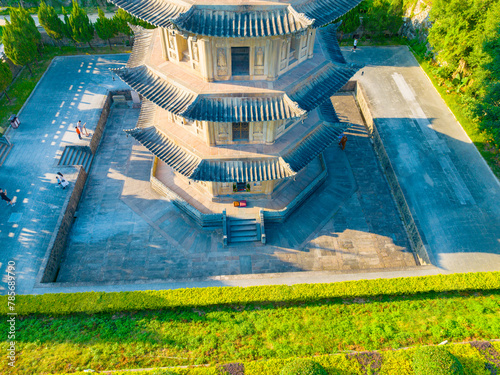 Sakyamuni Buddha Pagoda in Guanghua Temple, Putian, Fujian, China photo