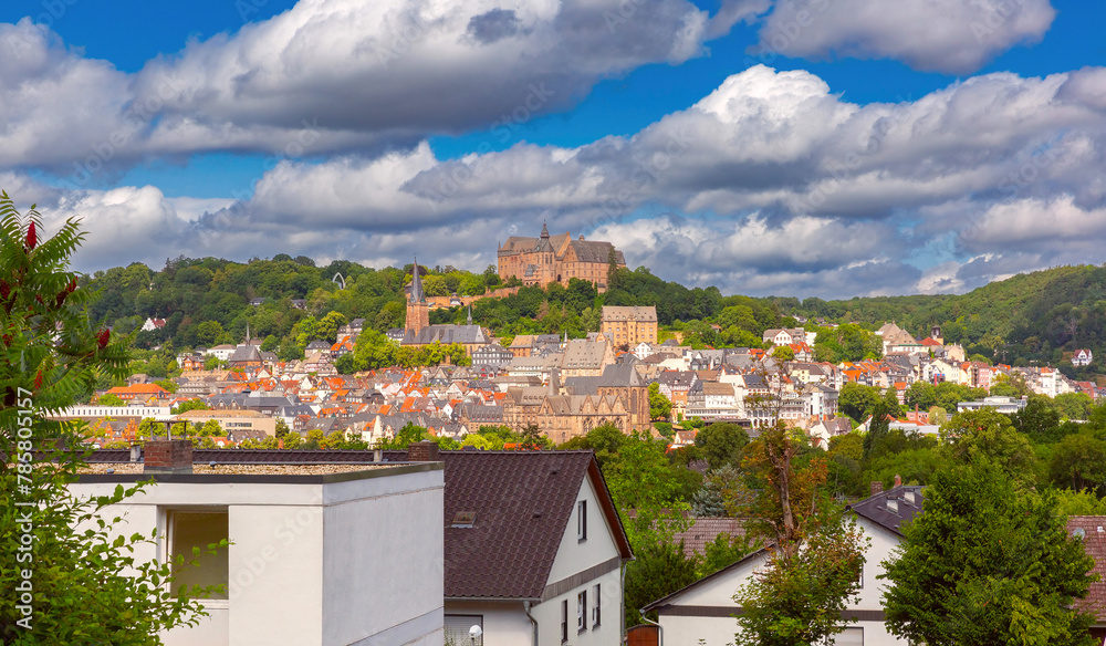 Obraz premium Marburg cityscape with the iconic castle perched above historical German buildings, Germany