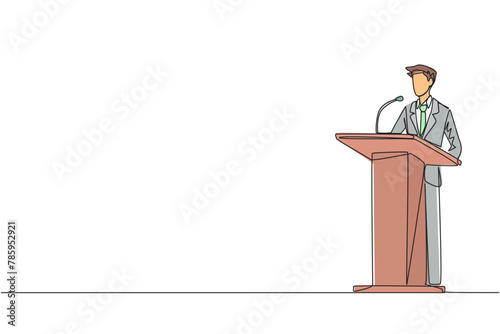 Continuous one line drawing inspirational businessman give speech at the podium. Convey tips for success in doing business by continuing to preserve nature. Single line draw design vector illustration