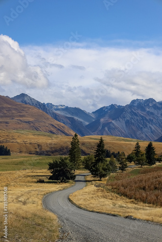 Wunderschöne Landschaft um eine Straße in Neuseeland photo