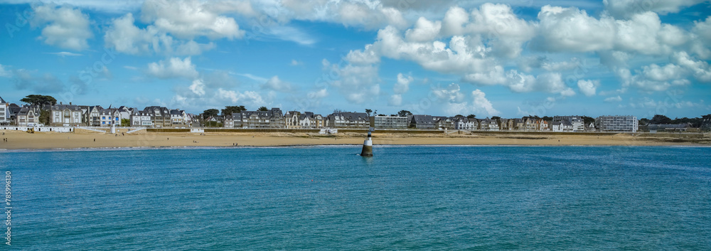 Fototapeta premium Quiberon in Brittany, the Port-Maria beach, with harbor