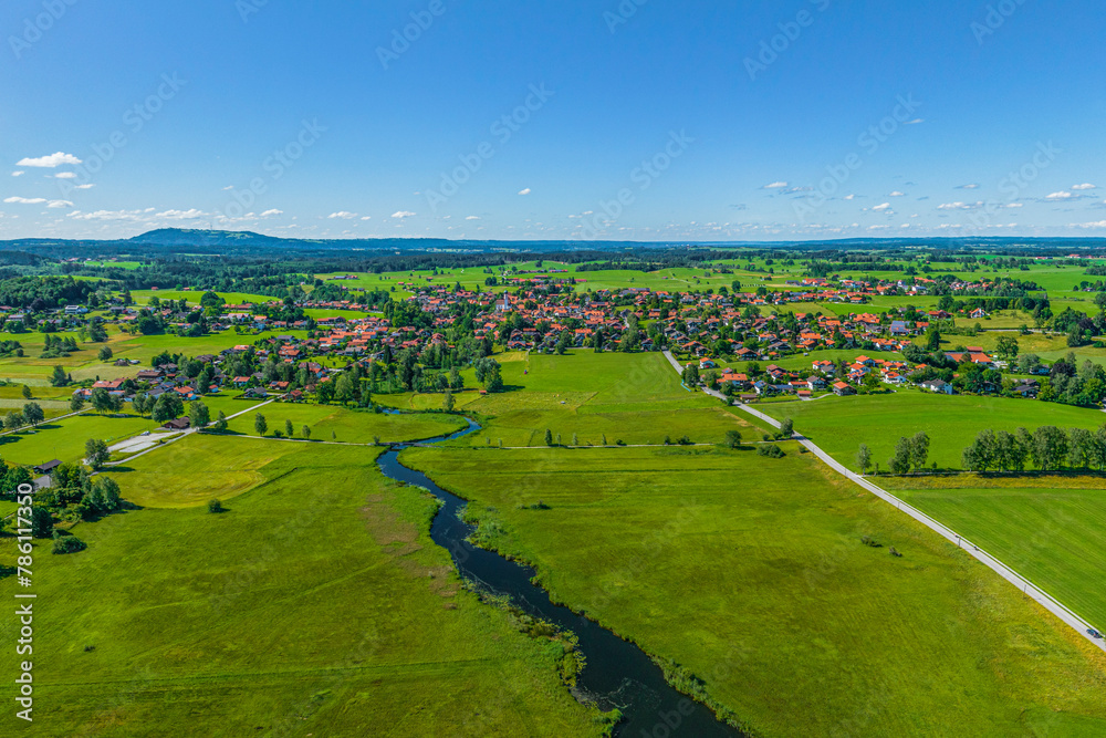 Ausblick auf den Staffelsee in Oberbayern südlich der Gemeinde Uffing