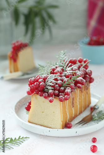 A biscuit decorated with red currant	