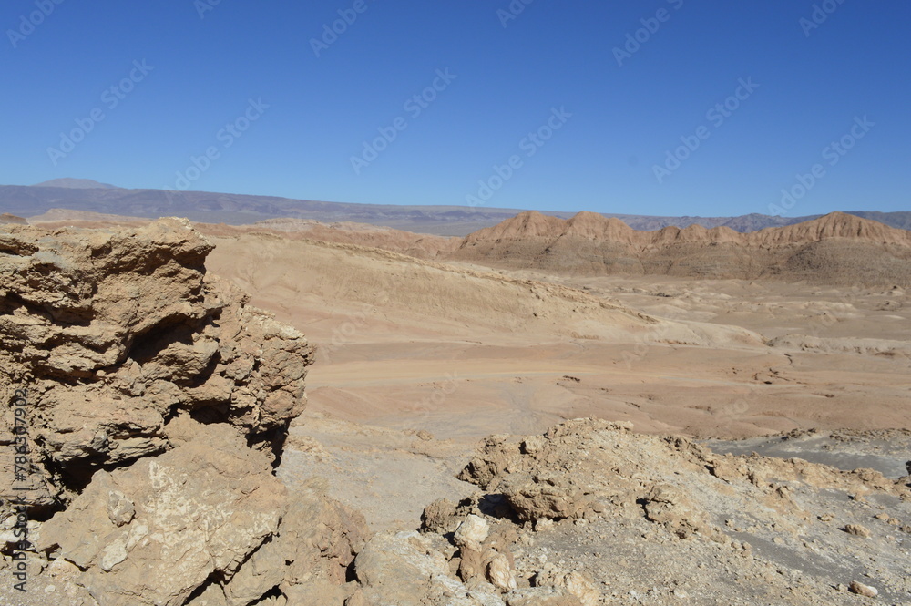 Vista do Deserto de Atacama com céu azul Vista do Deserto de Atacama com céu azul