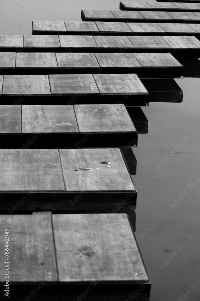 Fototapeta premium Black and white path