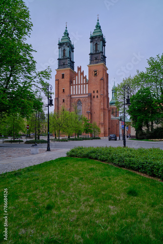 Katedra Poznańska. Jeden z najstarszych polskich kościołów i najstarsza polska katedra