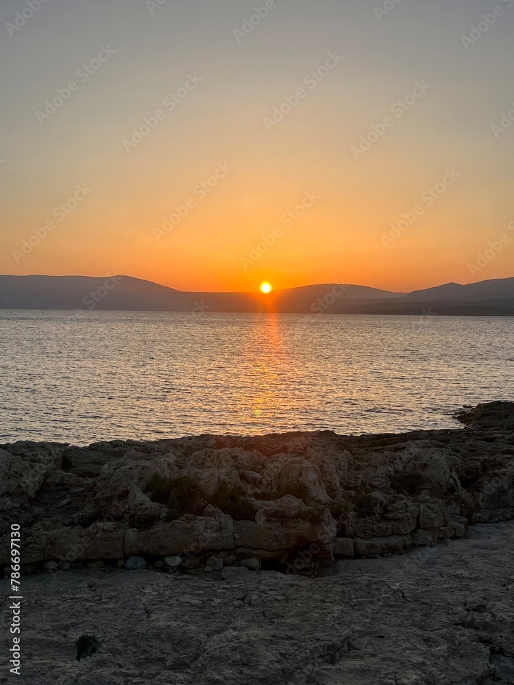 Fototapeta premium sunset over the sea