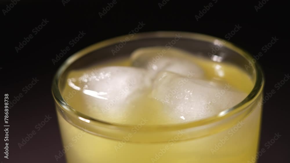 Yellow Soda with Ice Yellow Soda with Ice