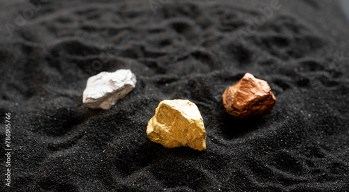 Ore gold silver and copper from the mined mines were placed on the black sand.