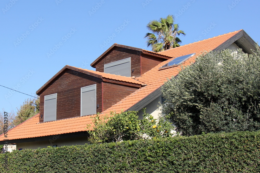 The roof as an architectural detail in the construction of houses.