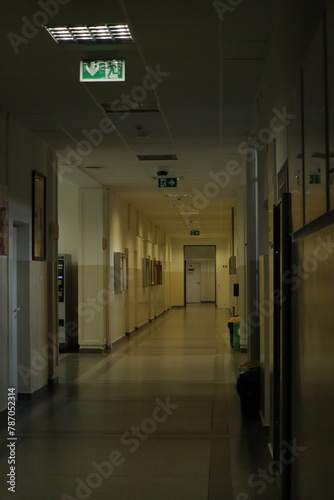 Obraz na płótnie Korytarz. Wydział Bioinżynierii Zwierząt. Kortowo. Olsztyn. Polska-Warmińsko-Mazurskie. w salonie
