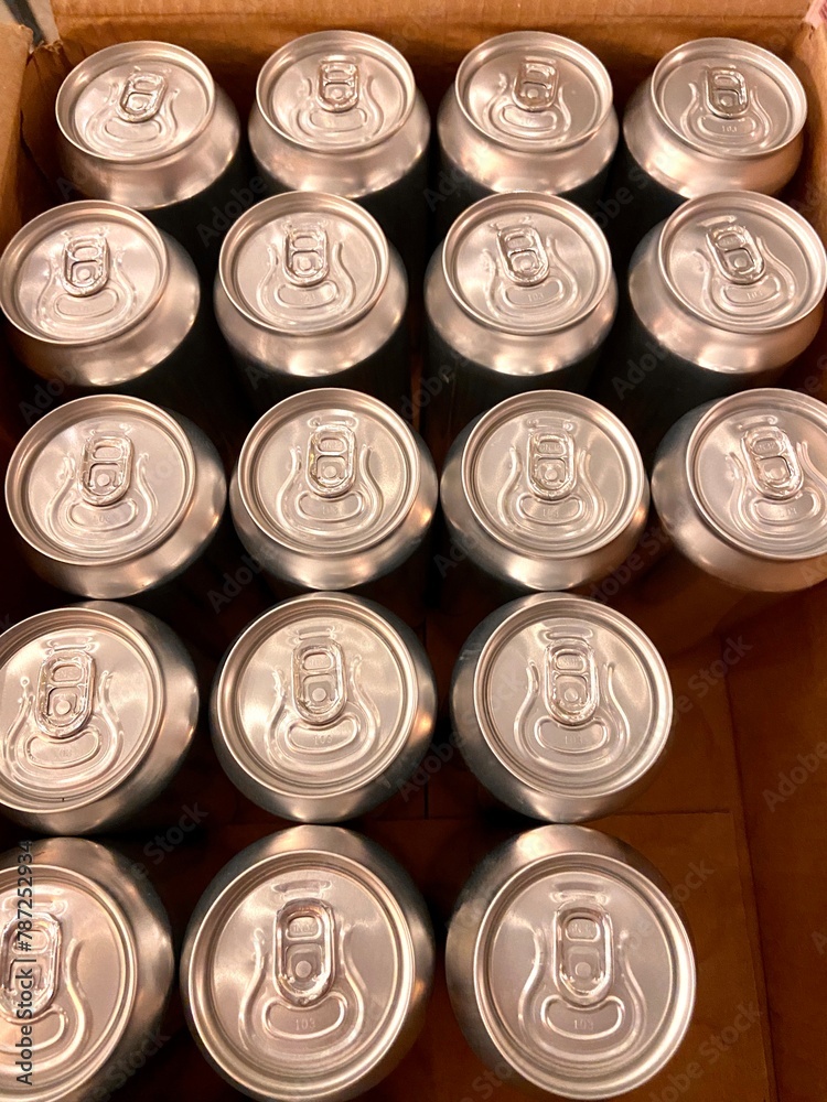 empty can aluminium drinks beverage tin can no label blank plain full screen empty can aluminium drinks beverage tin can no label blank plain full screen