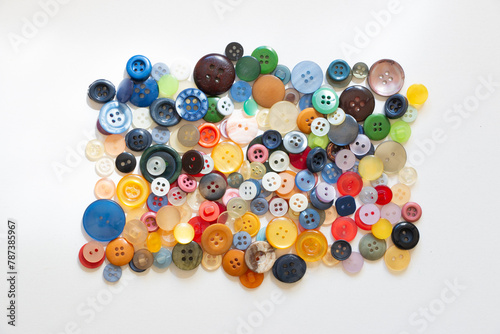 botones de ropa de colores
