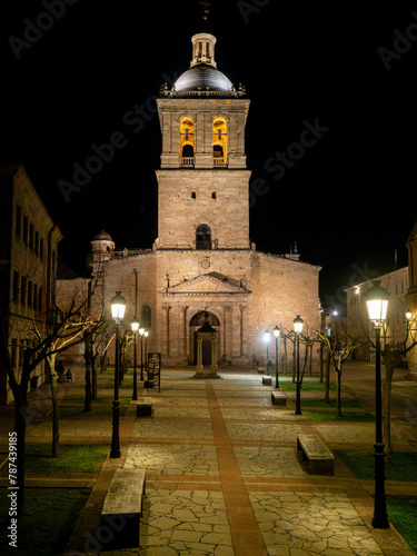 Fachada principal de la catedral de Ciudad Rodrigo, España