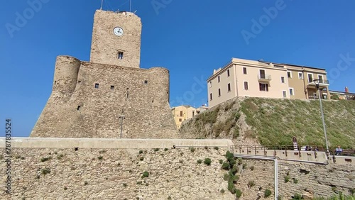 Termoli - Panoramica del Castello Svevo da Via Roma photo