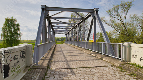Blick auf Brücke, Ochsenwegbrücke über die Bundeswasserstraße Elster Saale Kanal bei Dölzig, Leipzig, Sachsen, Deutschland