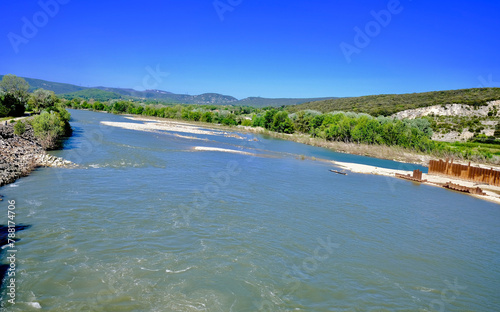 fleuve Rhône a donzère  drôme france