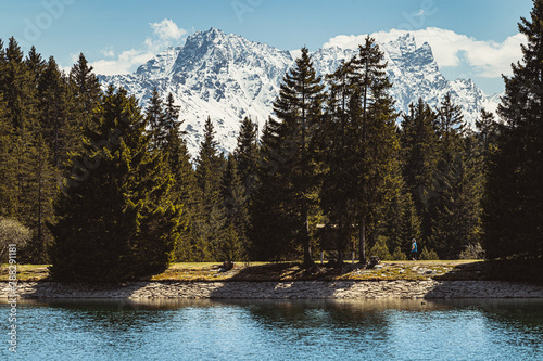 Alpnelandschaft im Sommer in den Schweizer Alpen, Graubünden photo