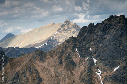 Szczyty górskie w Tatrach Wysokich.  photo