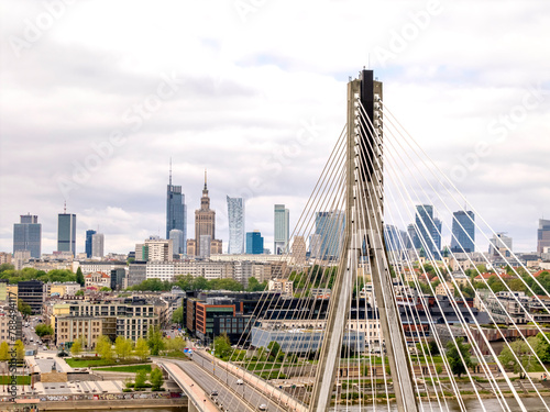 Warszawa, panorama miasta z okolicy mostu Świętokrzyskiego