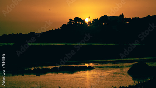 Sunset sur la mer en Grèce