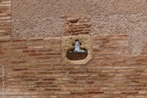Ventana fortificación medieval en Granada