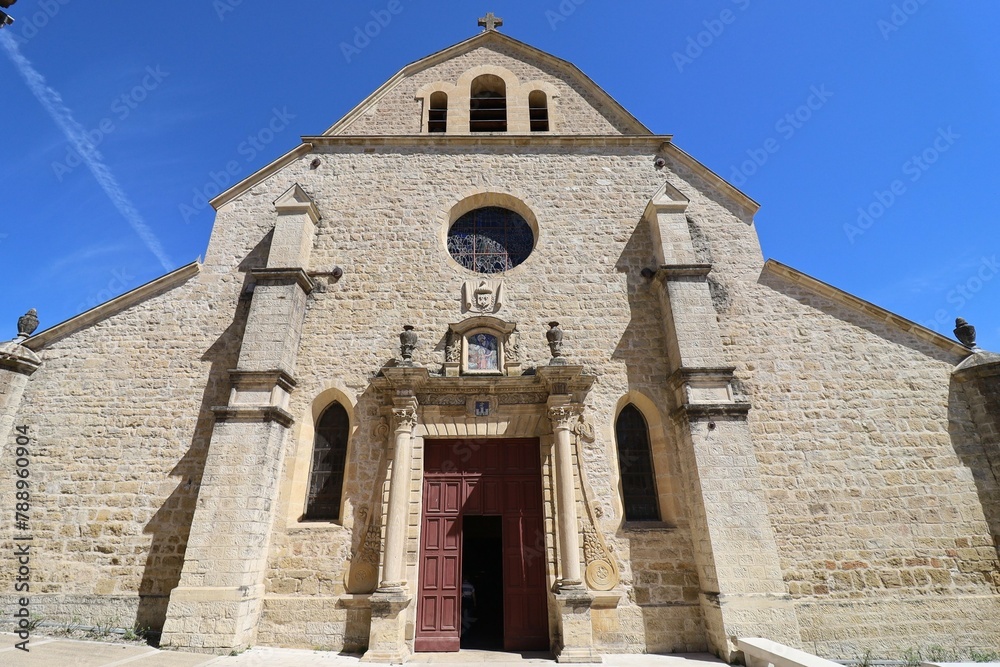 Eglise Notre Dame de la Carce, église romane, ville de Marvejols, département de la Lozère, France