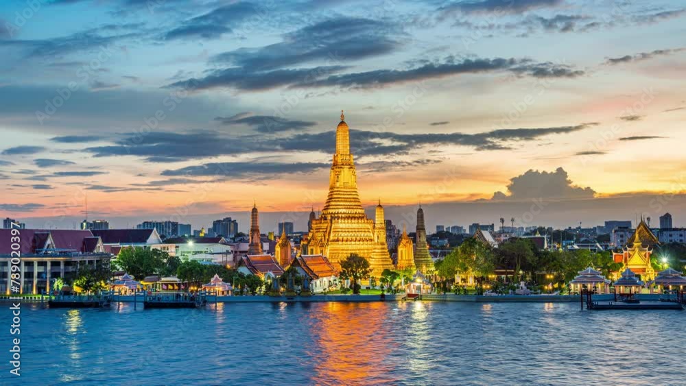 Wat Arun Temple (Wat Arun Ratchawararam) at sunset, Bangkok in Thailand. Wat Arun Temple (Wat Arun Ratchawararam) at sunset, Bangkok in Thailand.