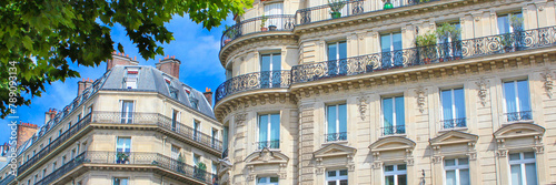Paris / Façades d'immeubles haussmanniens	 photo