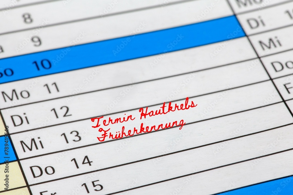 Symbolbild Hautkrebs-Früherkennung: Kalender mit einem Eintrag für einen Termin beim Hautarzt Symbolbild Hautkrebs-Früherkennung: Kalender mit einem Eintrag für einen Termin beim Hautarzt