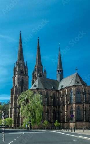 Die drei Türme der Elisabethkirche in Marburg  