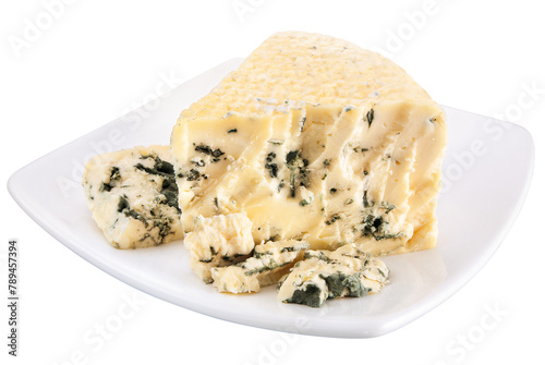 prato com pedaço de queijo gorgonzola isolado em fundo transparente