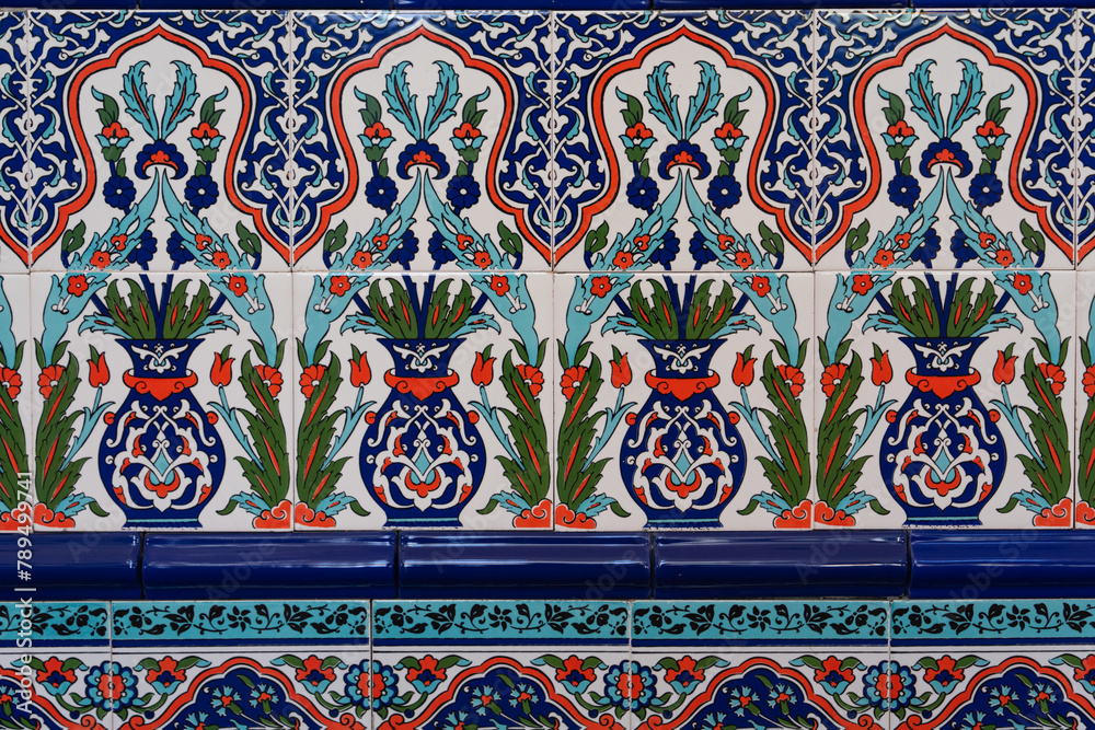 Ottoman Tile Motifs Background Photo, Uskudar Istanbul, Turkiye (Turkey) Ottoman Tile Motifs Background Photo, Uskudar Istanbul, Turkiye (Turkey)