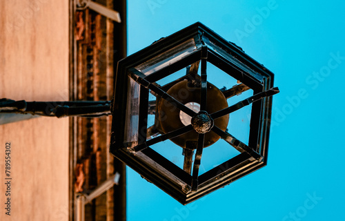 Obraz na płótnie Old lamppost in the downtown of Turin, Sky View w salonie