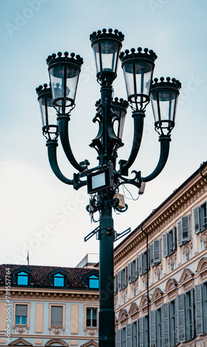Obraz na płótnie Old lamppost in the downtown of Turin, Sky View w salonie