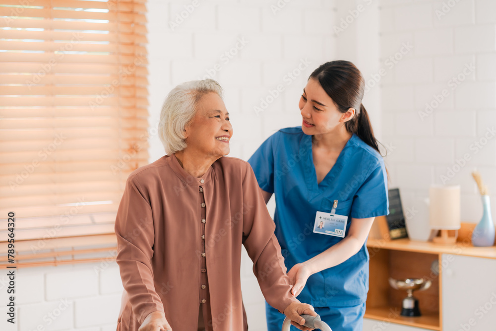Obraz premium Comprehensive Senior Healthcare Services: Asian Elders Receive Expert Medical Advice and Support at Home, Ensuring Optimal Health and Well-being Through Dedicated Doctor and Nurse Visits