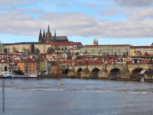 Panorama Pragi. Most Karola w Pradze - Karlův most
Praga, Katedra św. Wita ( Katedrála Sv. Víta )
Zamek na Hradczanach - Pražský hrad #789624521