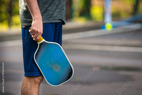 Man holding a racket