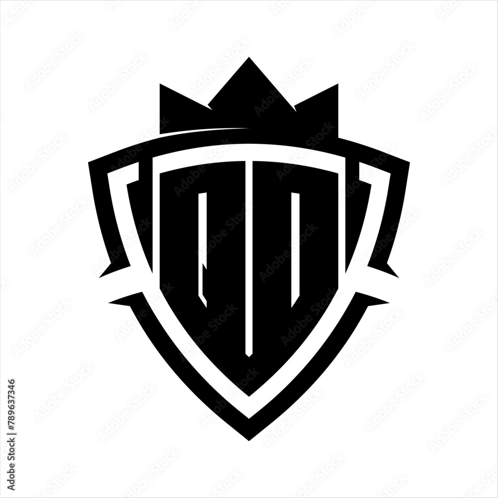 QD Letter bold monogram triangle curve shield shape with crown black ...