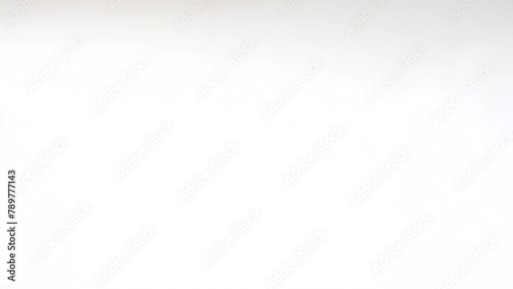 緊急走行する救急車のおもちゃ