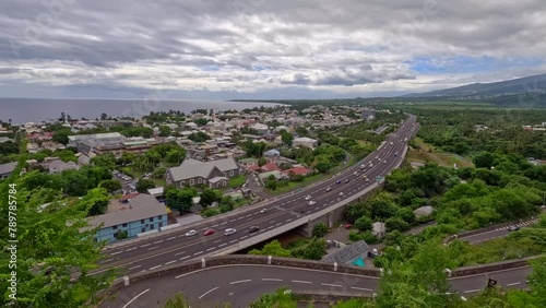 Accelerated video of traffic at Saint-Paul at Reunion Island
