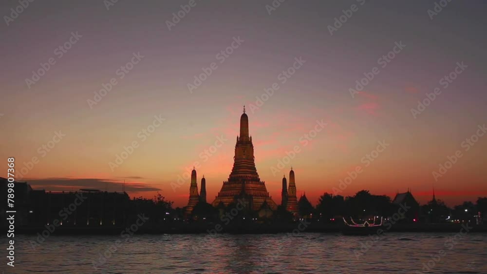 Wat Arun Ratchawararam Ratchawaramahawihan at sunset in bangkok Thailand. Landmark of Along the Chao Phraya River Thailand Wat Arun Ratchawararam Ratchawaramahawihan at sunset in bangkok Thailand. Landmark of Along the Chao Phraya River Thailand
