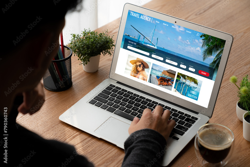 Φωτογραφία Online travel agency website for modish search and travel planning offers deal a