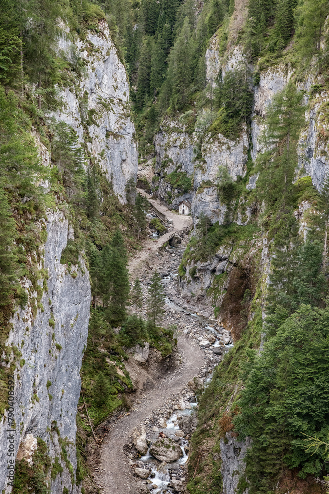 Spectacular Sasso Tajè: Scenic Views Along SP641 in the Dolomites Spectacular Sasso Tajè: Scenic Views Along SP641 in the Dolomites